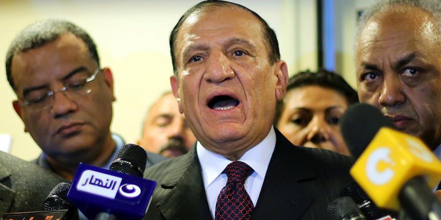 Mısır'da Cumhurbaşkanlığı Adayı Anan 'Seçmen Listesinden' Çıkarıldı