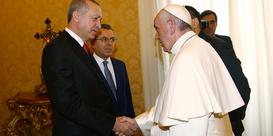Cumhurbaşkanı Erdoğan ile Papa Franciscus Bir Araya Geldi