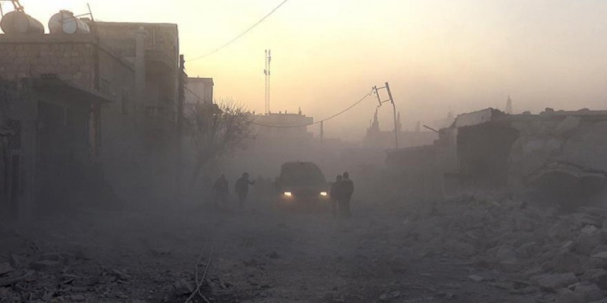 Katil Rusya İdlib'de Hastane ve Okulları Vurdu: 10 Ölü