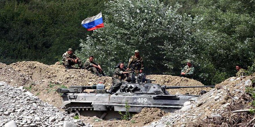 ABD, Deyrizor'da Rus Yapımı Tankı Vurdu