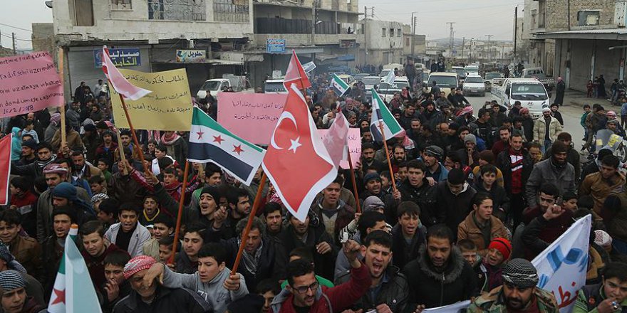 Bab'da Beşşar Esed Karşıtı Gösteri Düzenlendi