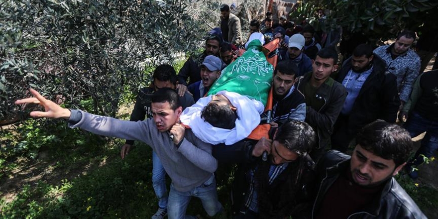 Gazze 19 Yaşındaki Şehidini Toprağa Verdi!