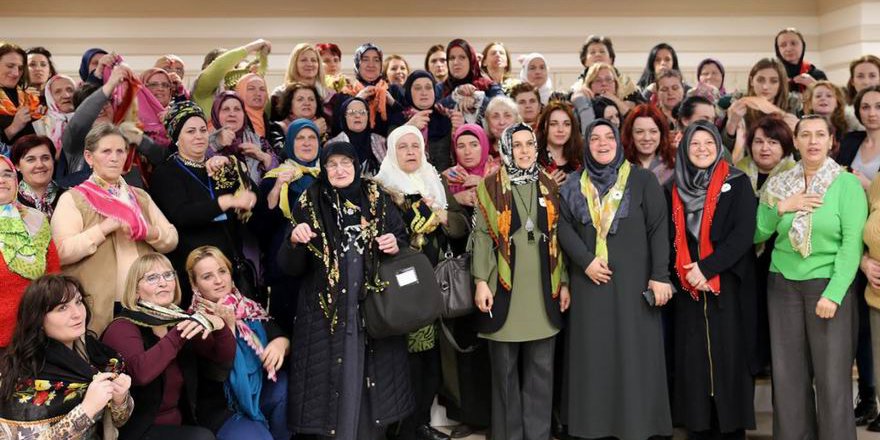 Bosna'nın Acılı Anneleri 'Kadınlar İçin Vicdan Konvoyu'nda