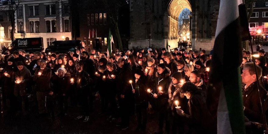 Hollanda'da 'Suriye İçin Işık' Gösterisi