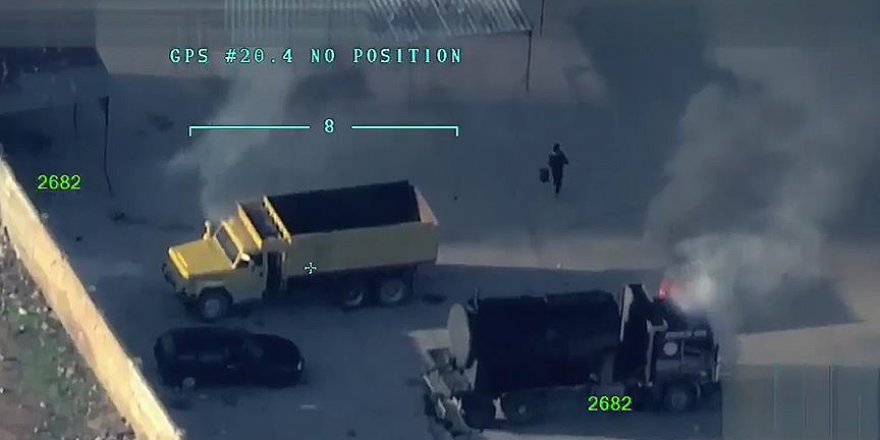 PKK/PYD Afrin'in Birçok Noktasında Araç ve Evleri Ateşe Veriyor