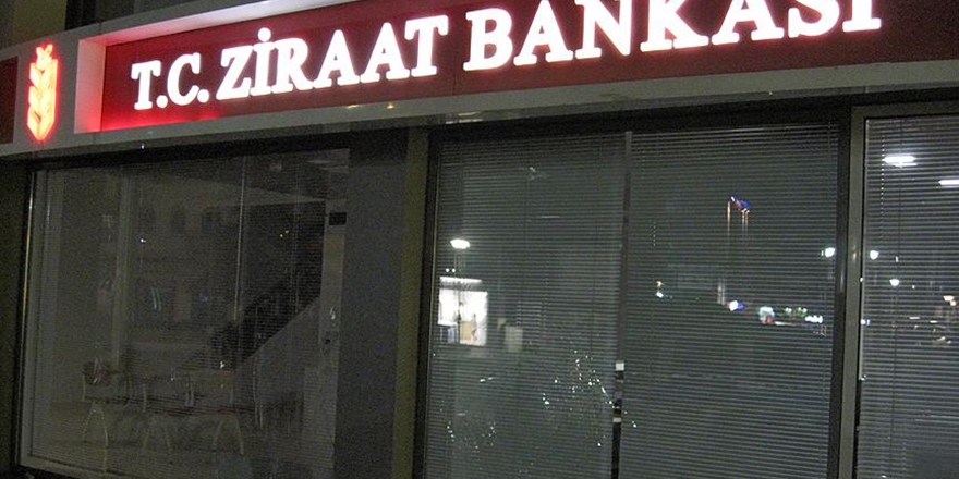 Yunanistan’da Ziraat Bankası Şubesine Saldırı!