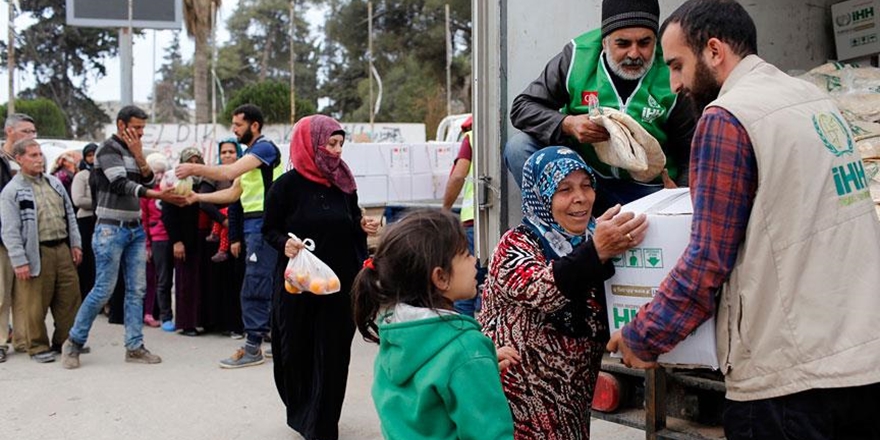İHH Afrin’e İnsani Yardım Ulaştırmaya Devam Ediyor