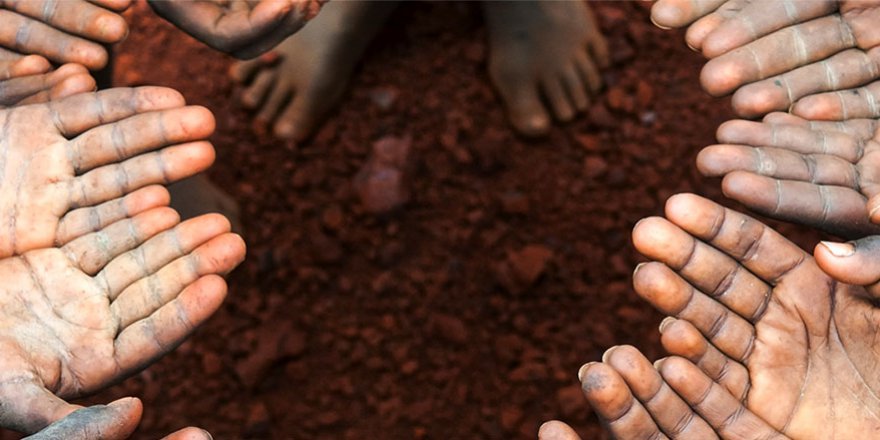 Biz Fakirliği Seçtik, Allah da Bizi Fakir Kıldı