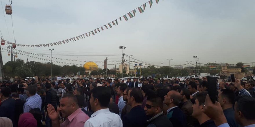 IKBY'de Memurlar Sokağa İndi