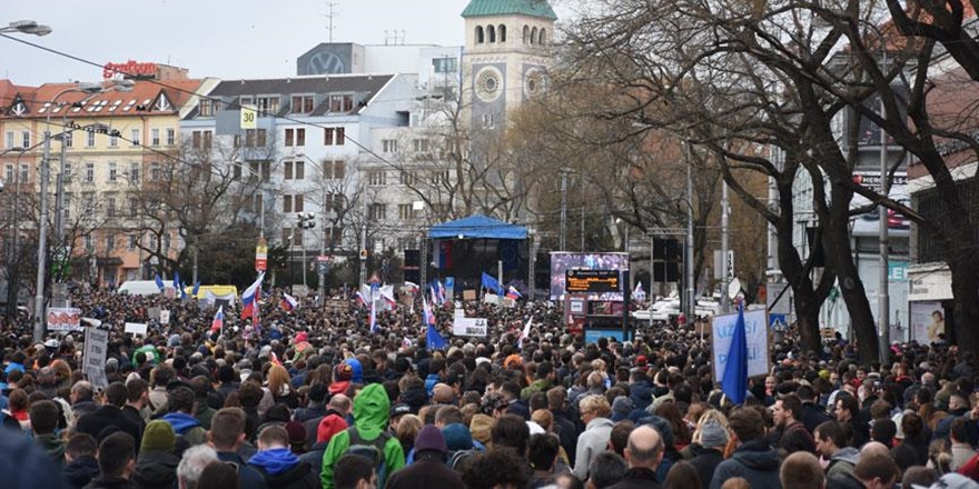 Slovakya’da Hükümet Karşıtı Gösteri