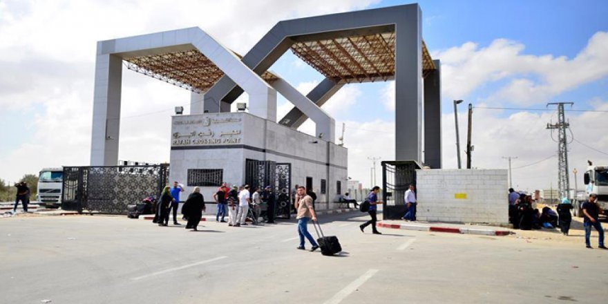 Refah Sınır Kapısı Üç Günlüğüne Açıldı