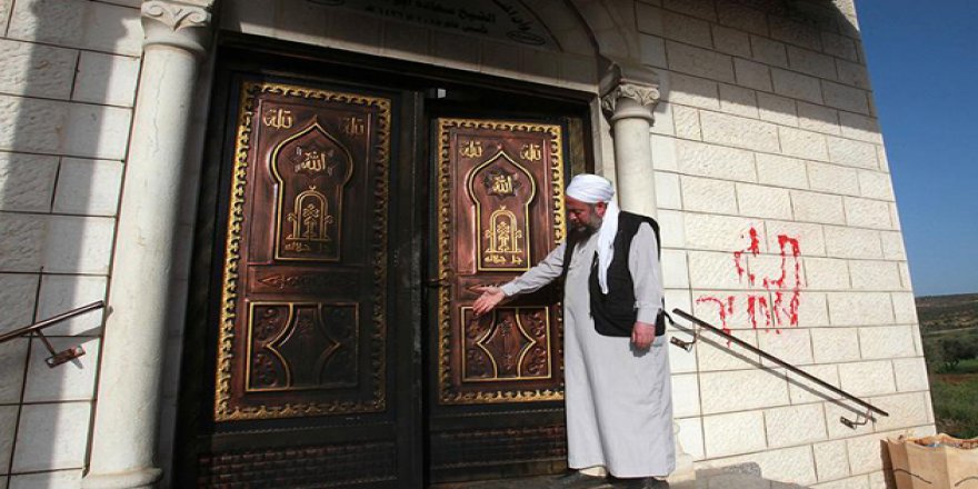 Siyonist Yerleşimciler, Şeyh Seade Camisi'ni Ateşe Verdi