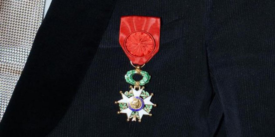 Fransa, Katil Esed'e Verdiği 'Onur Nişanını' Geri Alacak