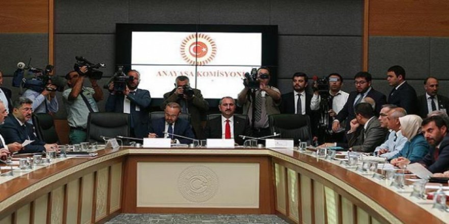 Anayasa Değişikliği Uyum Paketi' Anayasa Komisyonu'nda