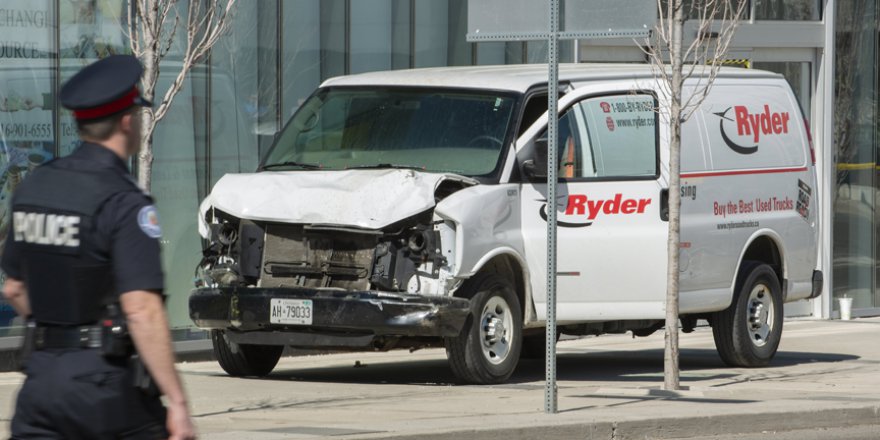 Toronto'da Araç Yayaların Arasına Girdi: 9 Ölü