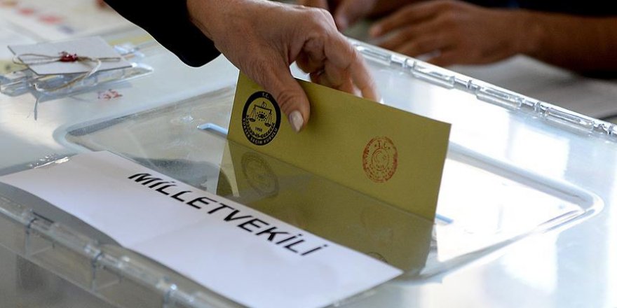 Seçime Katılmak İçin İstifa Ettiler