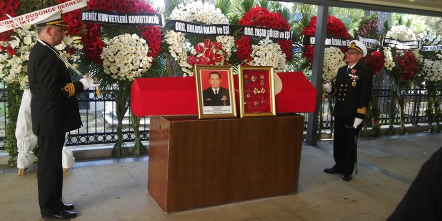 “Hakikatsiz Tanımlar, Bereketsiz Coşkular”