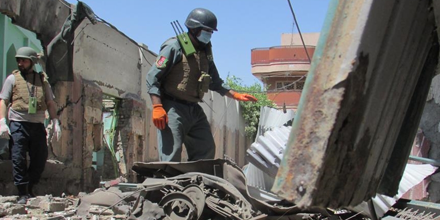 Afganistan’da Camiye Saldırı: 10 Ölü, 34 Yaralı