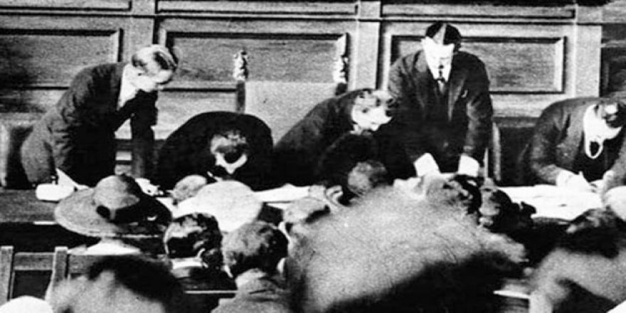 Lozan ve Montrö Boğazlar Antlaşmaları'nın Gizli Maddeleri Halka Açılıyor