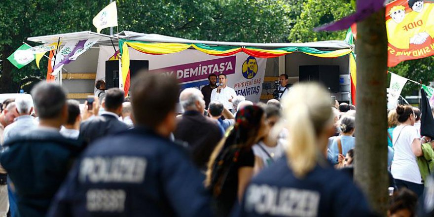 Almanya HDP Mitingine Göz Yumdu