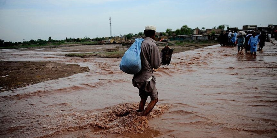 Hindistan’da Aşırı Yağışlar 13 Can Aldı