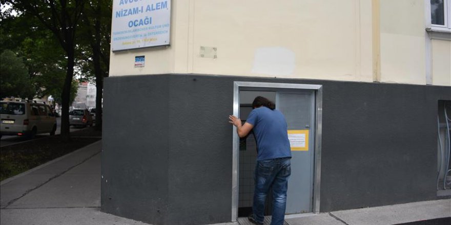 Avusturya’da Kapatılan Bir Cami Yeniden İbadete Açıldı