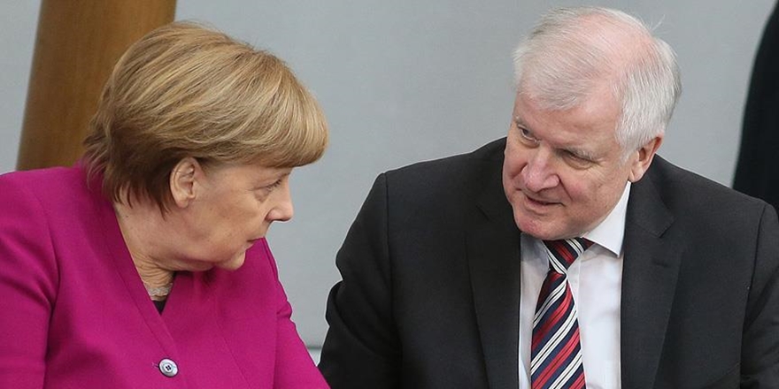 Almanya Hükümetinde Mülteci Çatlağı Büyüyor