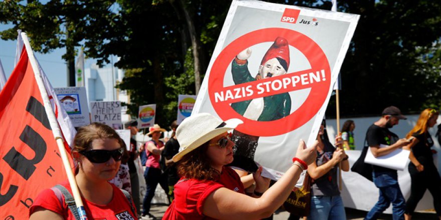 Almanya’da Irkçı AfD'ye Protesto: Naziler Dışarı!