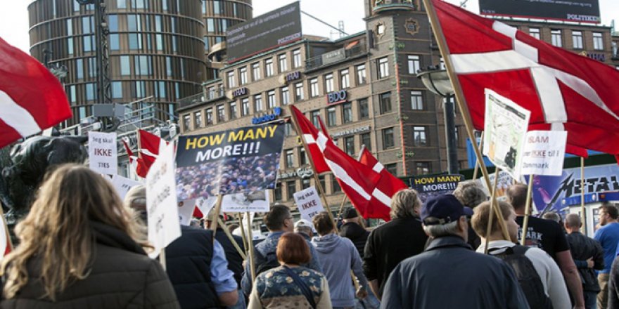 Danimarka'da Göçmenleri Zorla Asimile Etme Yasası