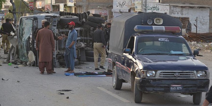 Pakistan'da Mitinge Bombalı Saldırı: 7 Yaralı