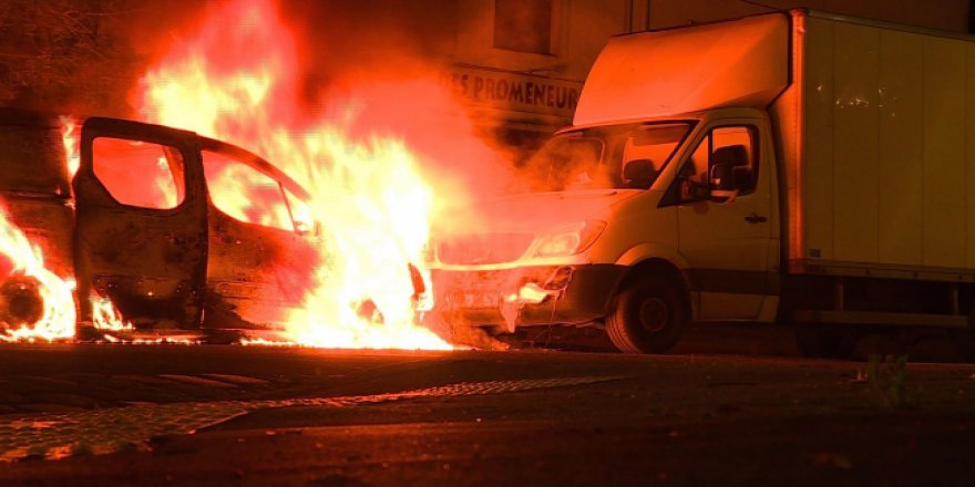 Fransa'da Protestolar Dördüncü Gününde