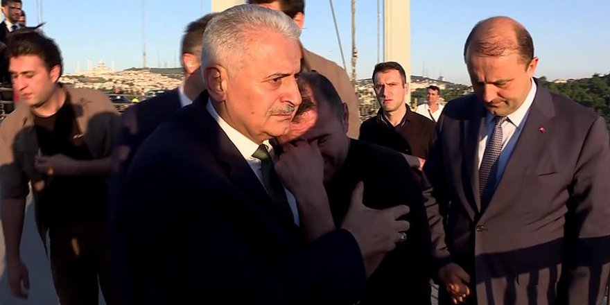Başbakan Yıldırım Vatandaşı İntihardan Vazgeçirdi