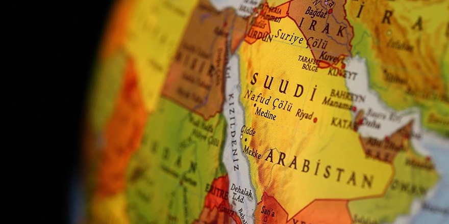 Husilerden Suudi Arabistan’a Ait Petrol Gemisine Saldırı