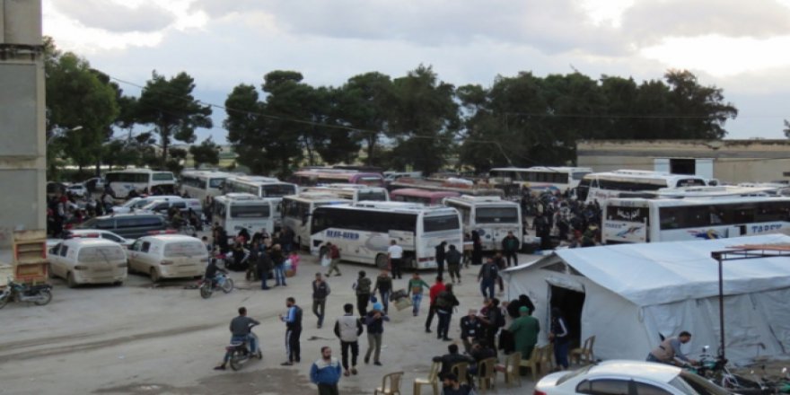 Kuneytra’dan İlk Tahliye Konvoyu İdlib'e Ulaştı