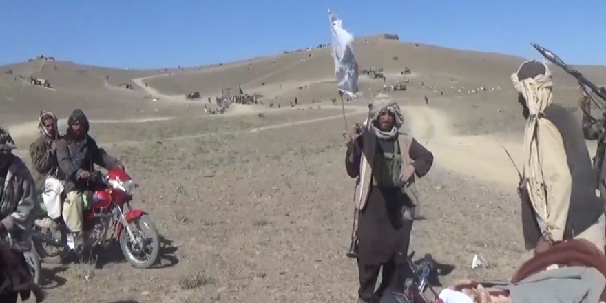 Taliban Afganistan'ın Doğusunda İki İlçe Merkezini Ele Geçirdi