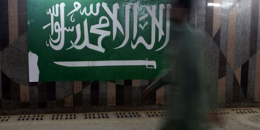 Suudi Yetkili Zırvaladı: "Arap Dünyasında Terörizmin Sebebi İhvan ve Humeyni"