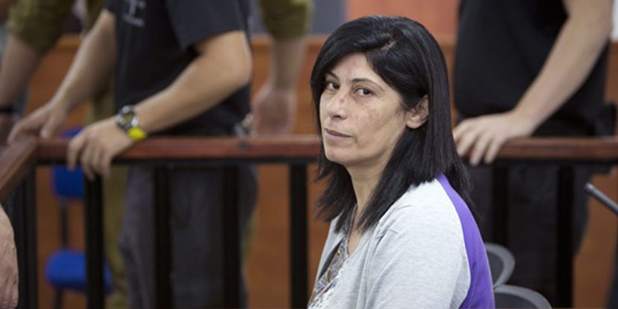 İsrail Mahkemesinden Filistinli Kadın Şaire Hapis Cezası!