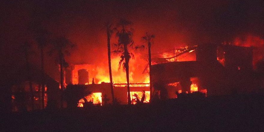 California'daki Yangın Binden Fazla Evi Kül Etti