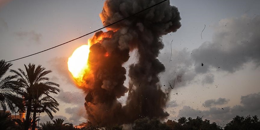 İşgalci İsrail Gazze’ye Hava Saldırısı Düzenledi: 2 Yaralı