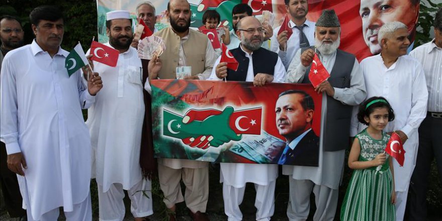 Pakistan'dan Türkiye'ye Türk Lirası Desteği