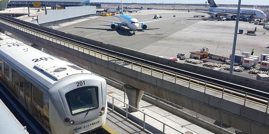 New York JFK Havalimanında Hastalık Paniği