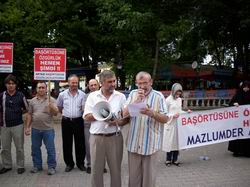 Akyazı'da 131. başörtüsü eylemi