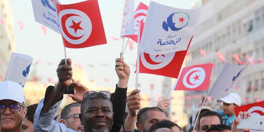 Tunus'ta Seçim Öncesi Dengeler Değişiyor