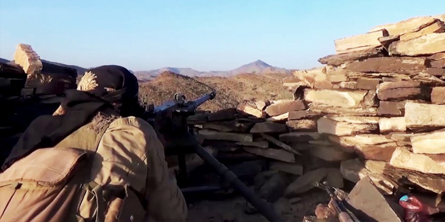 Yemen'de IŞİD, El Kaide Mevzilerine Saldırdı