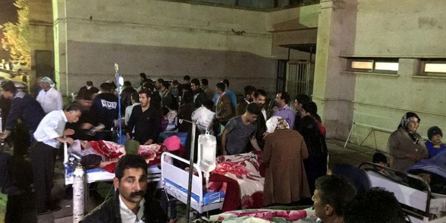 İran'daki Depremde Yaralı Sayısı 729'a Yükseldi