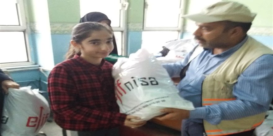 Diyarbakır’daki Yoksul Çocuklara Kışlık Yardımı