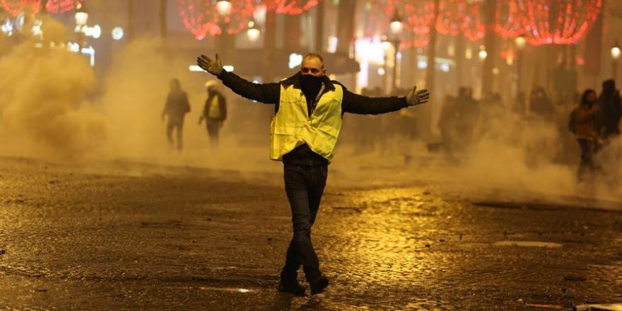 “Eylemciler Macron'un İstifasını İstiyor”