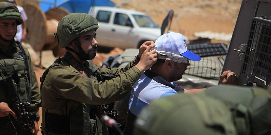 İşgal Güçleri 14 Filistinliyi Gözaltına Aldı