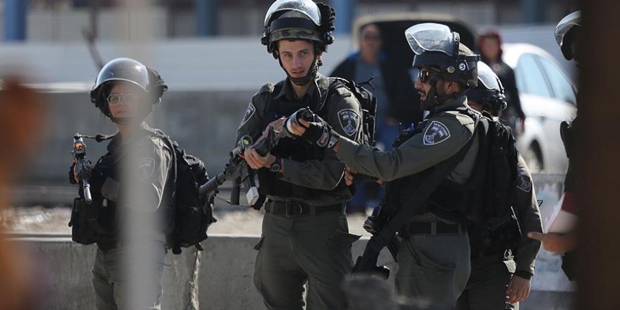 İşgal Güçleri Ramallah'ın Giriş Çıkışlarını Kapattı