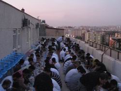 Batman'da Özgür-Der iftarı
